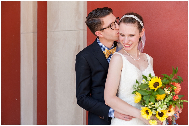 Blue and sunflower inspired wedding at Bowdoin College + Hilton Garden Inn by Linda Barry Photography