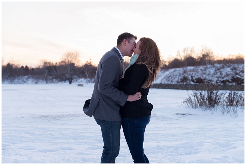 fort williams proposal by Linda Barry Photography