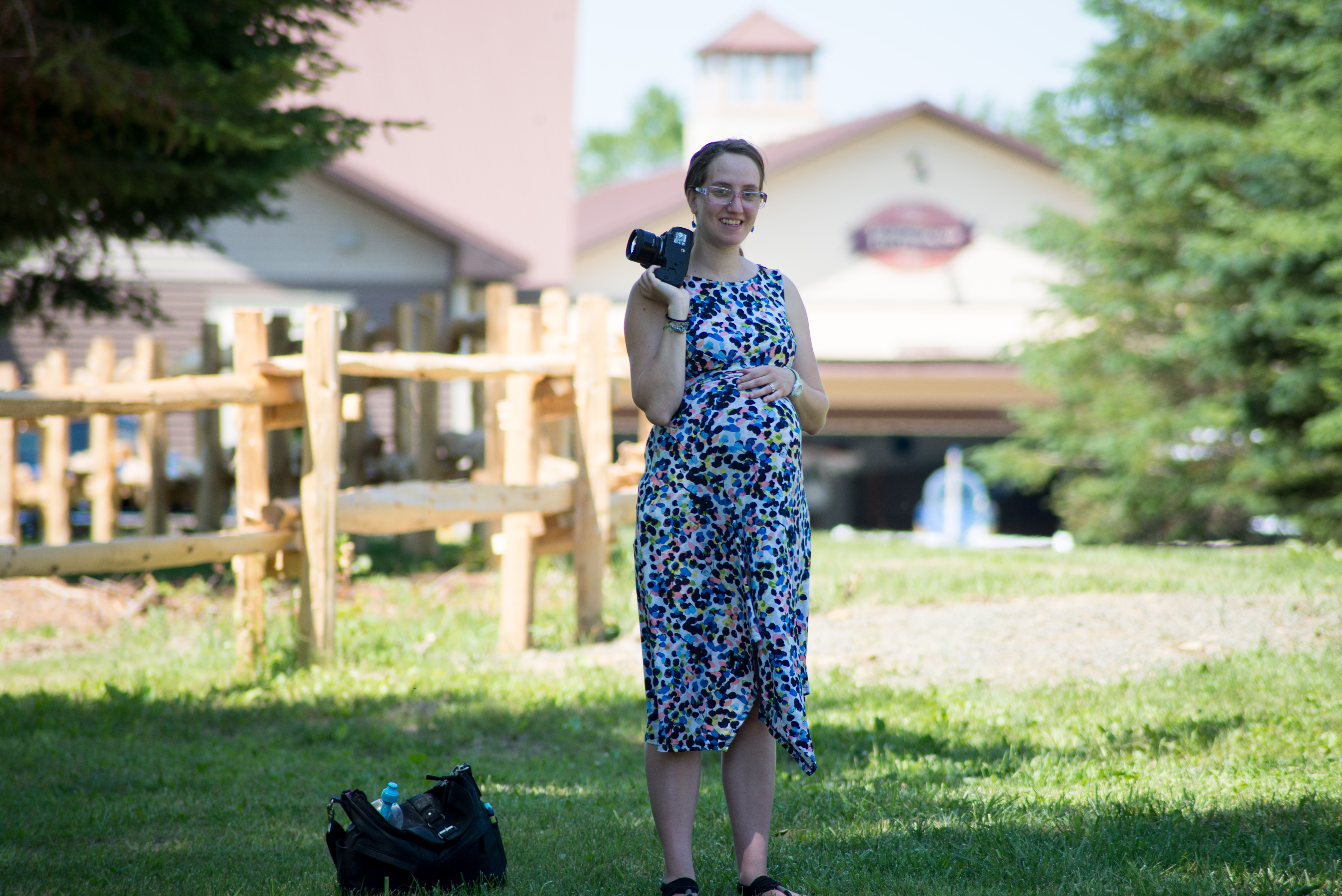 Photographing weddings while pregnant
