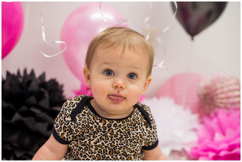 First birthday cake smash by Linda Barry Photography